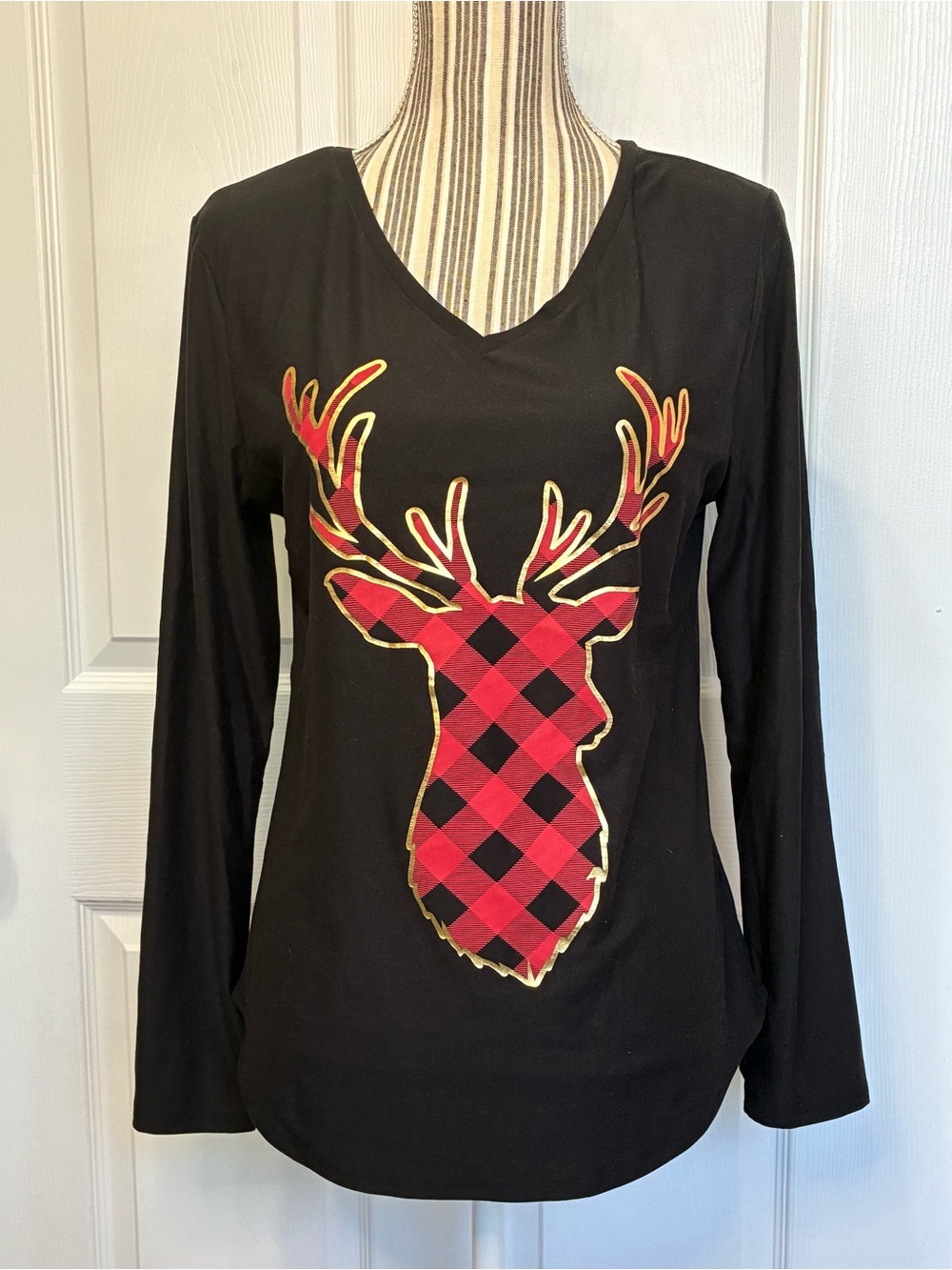 No Boundaries Buffalo Plaid Reindeer Top Junior XL Black V-Neck Long Sleeve